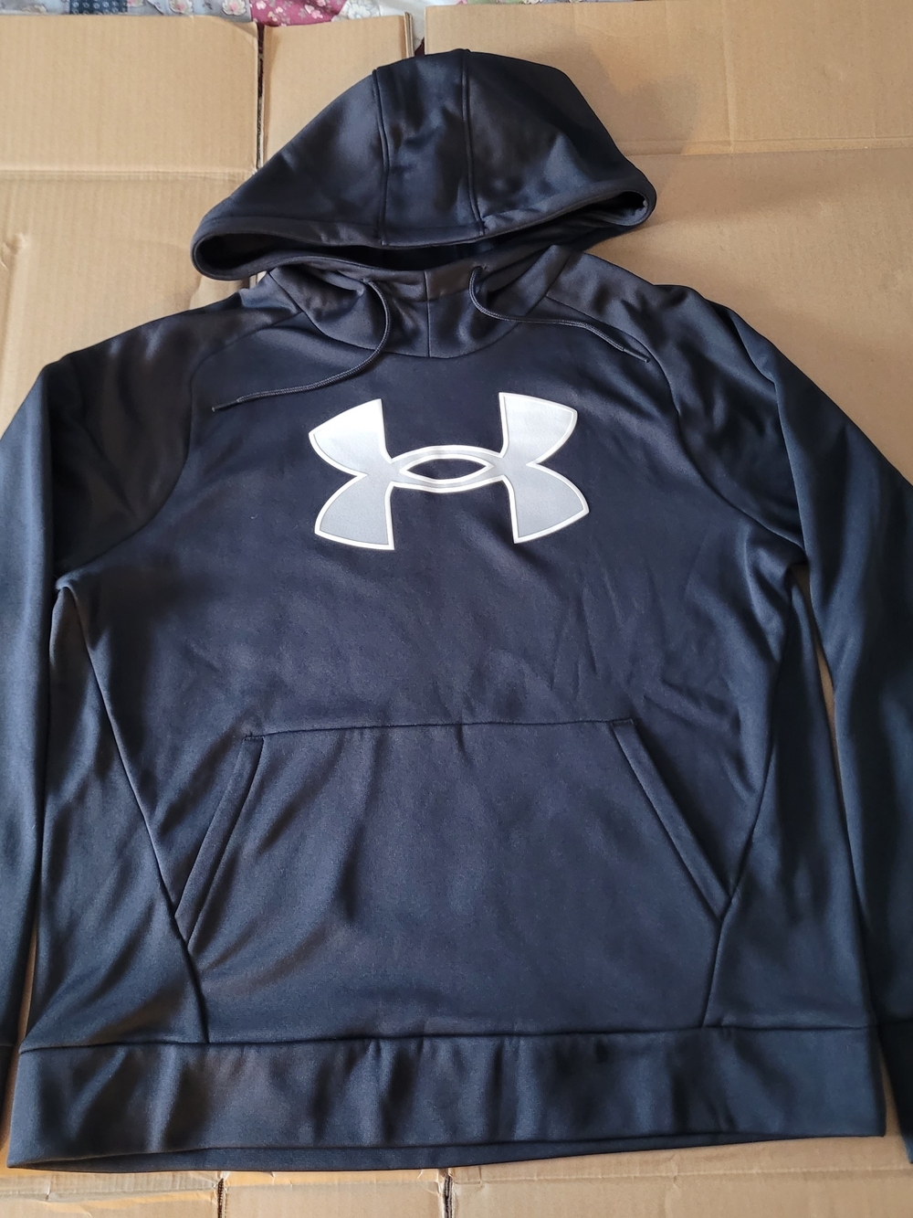 NWT Under Armour Black Hooded Pullover with Silver Logo Sz. Med. Back To School